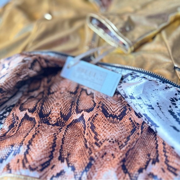 Sport Goddess Alert!Luxurious Brand New Sport Gold Jacket Made in Italy Size L - Picture 13 of 16